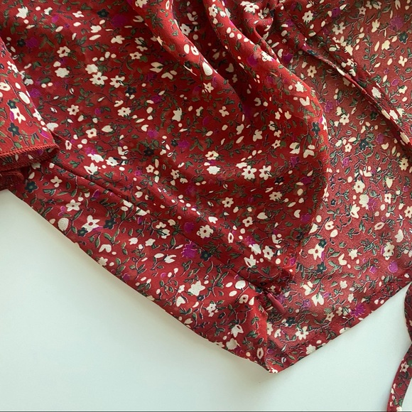 NWOT Red Floral Cinched Tie Blouse - Picture 7 of 12